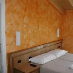 Alojamento de Acomodação e Pequeno-almoço Azzano Holidays Mezzegra