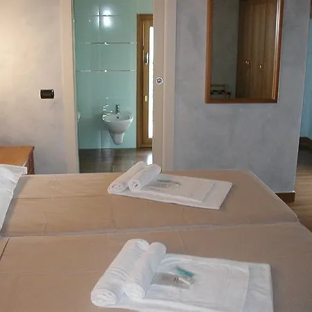Azzano Holidays 3*