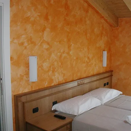 Frühstückspension Azzano Holidays Mezzegra
