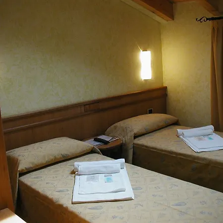 Azzano Holidays Bed and Breakfast
