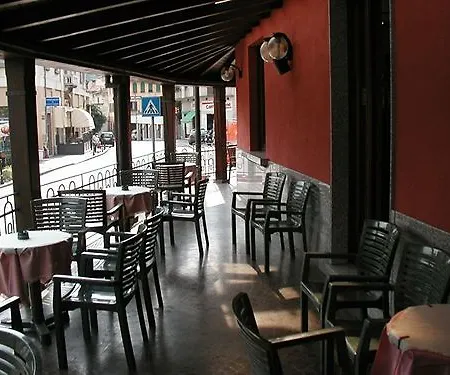 Azzano Holidays Alojamento de Acomodação e Pequeno-almoço 2*