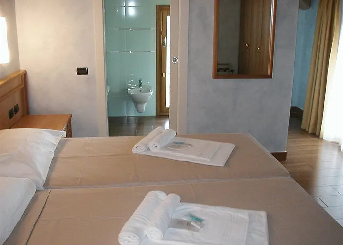 Azzano Holidays 3*
