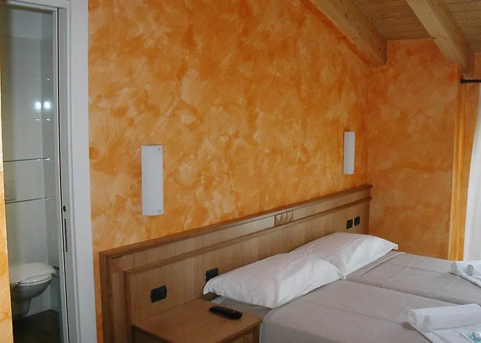 Bed & Breakfast Azzano Holidays Mezzegra